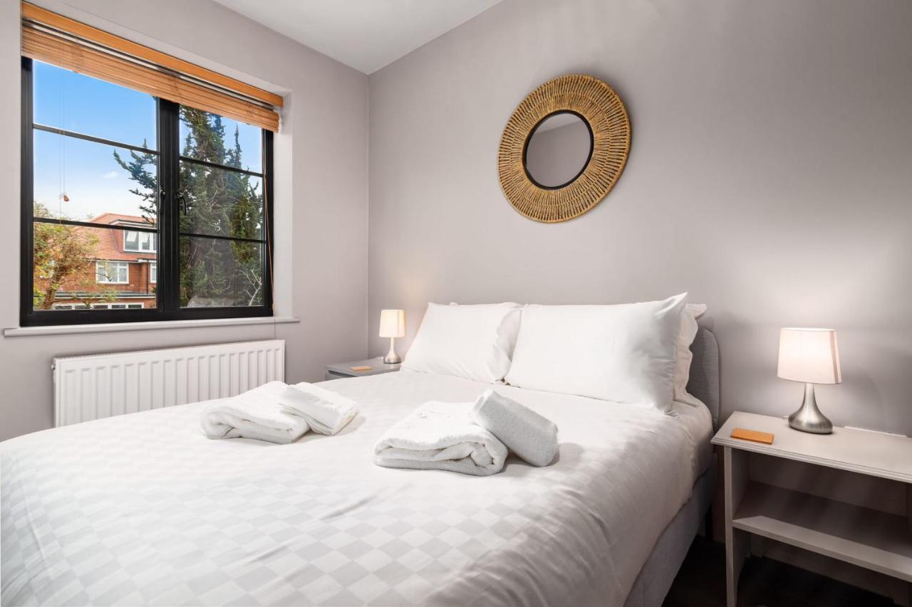 Lovely 2-Bed Apartment - Hosted By Guestready Londyn Zewnętrze zdjęcie