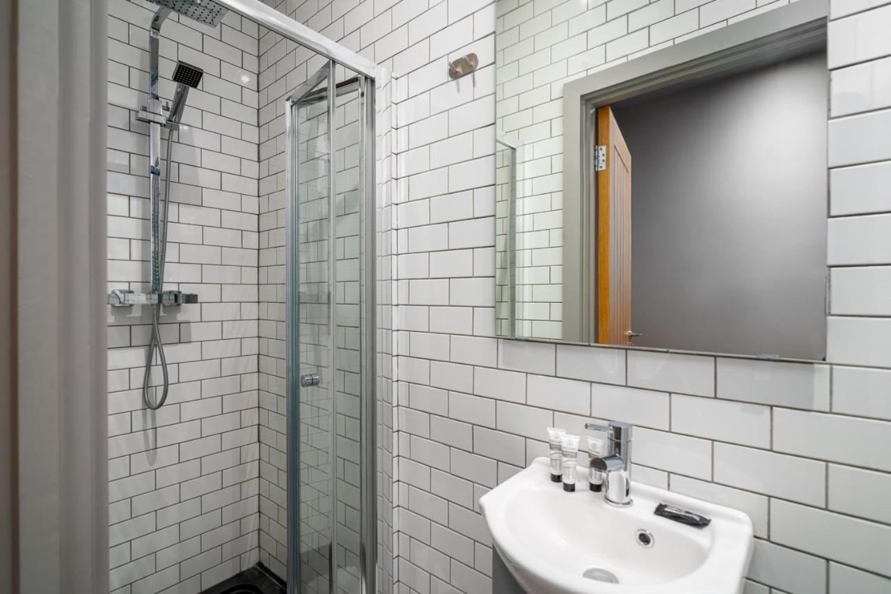 Lovely 2-Bed Apartment - Hosted By Guestready Londyn Zewnętrze zdjęcie
